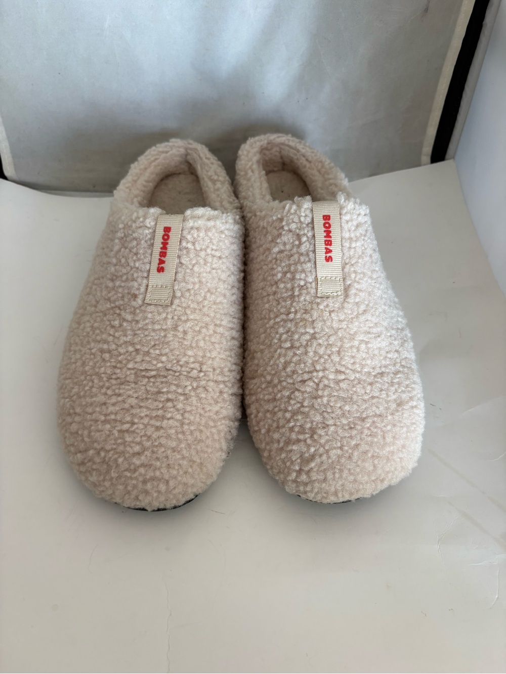 Bombas Sherpa Slip-On Slippers in Cream 11